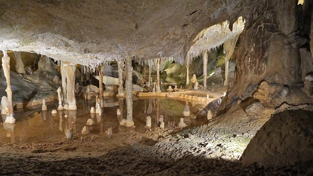 地下洞窟